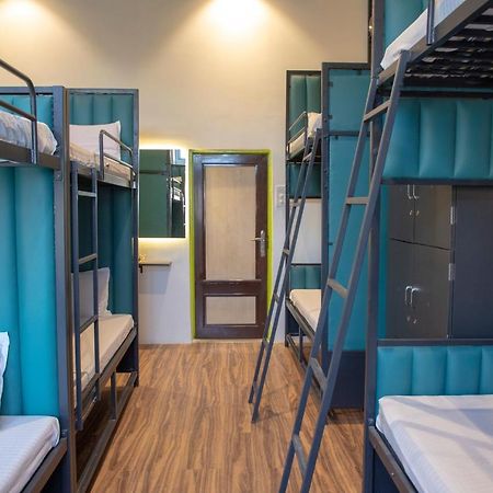 Empire Royale Hotel Мумбаи Экстерьер фото